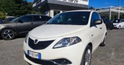 Lancia Ypsilon 1.3 mjt Silver c/clima s&s 95cv