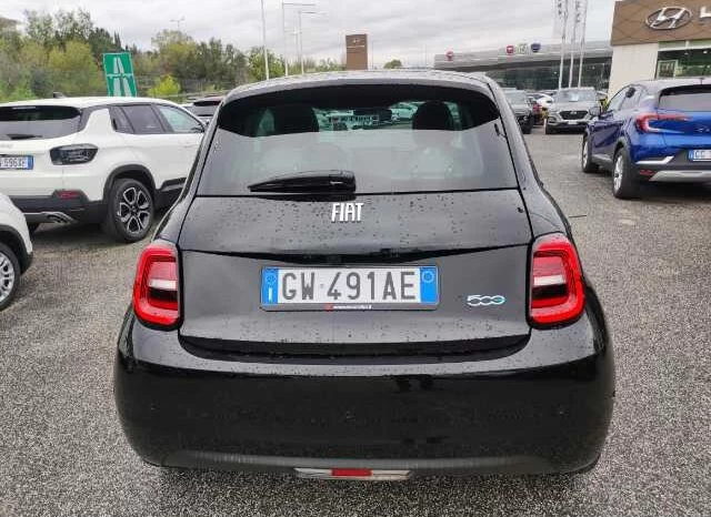 Fiat 500e 42 kWh La Prima full