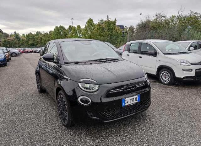 Fiat 500e 42 kWh La Prima full